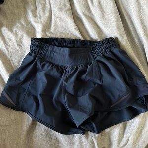 Lululemon Navy Hotty Hot Short 2.5”